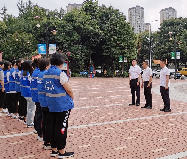 夏日送清涼  關(guān)懷沁人心